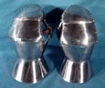 Milanese gauntlets